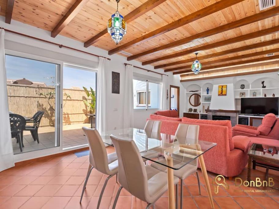 Casa Con 3 En El Tarajal Feriehus *