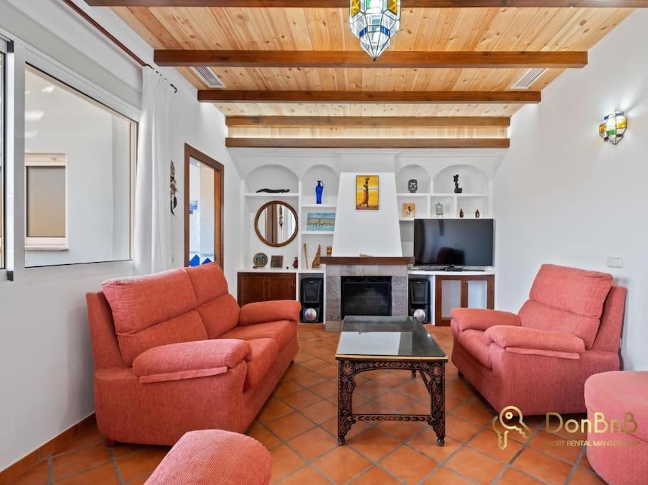 Casa Con 3 En El Tarajal Feriehus Málaga