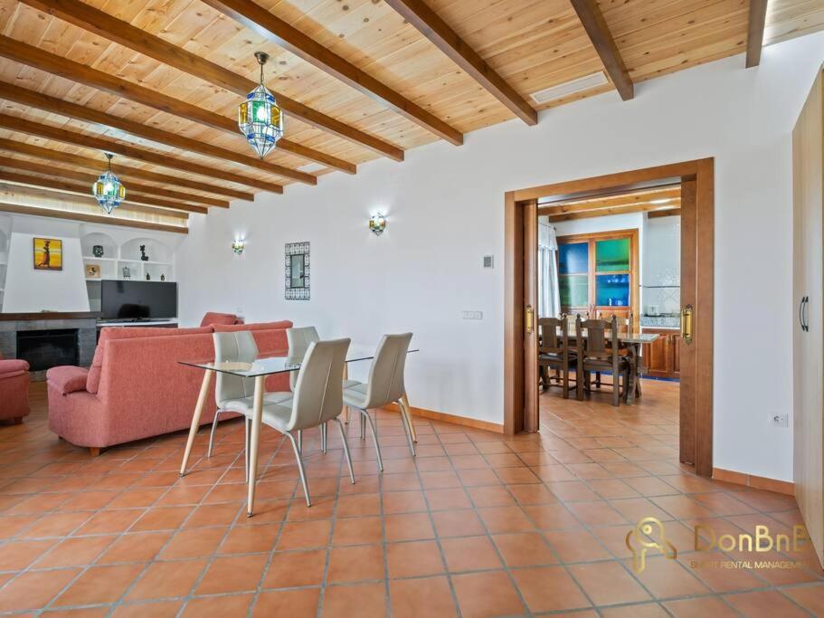 Casa Con 3 En El Tarajal Feriehus *