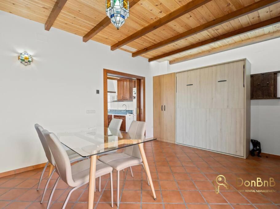 Casa Con 3 En El Tarajal Сasa de vacaciones Málaga
